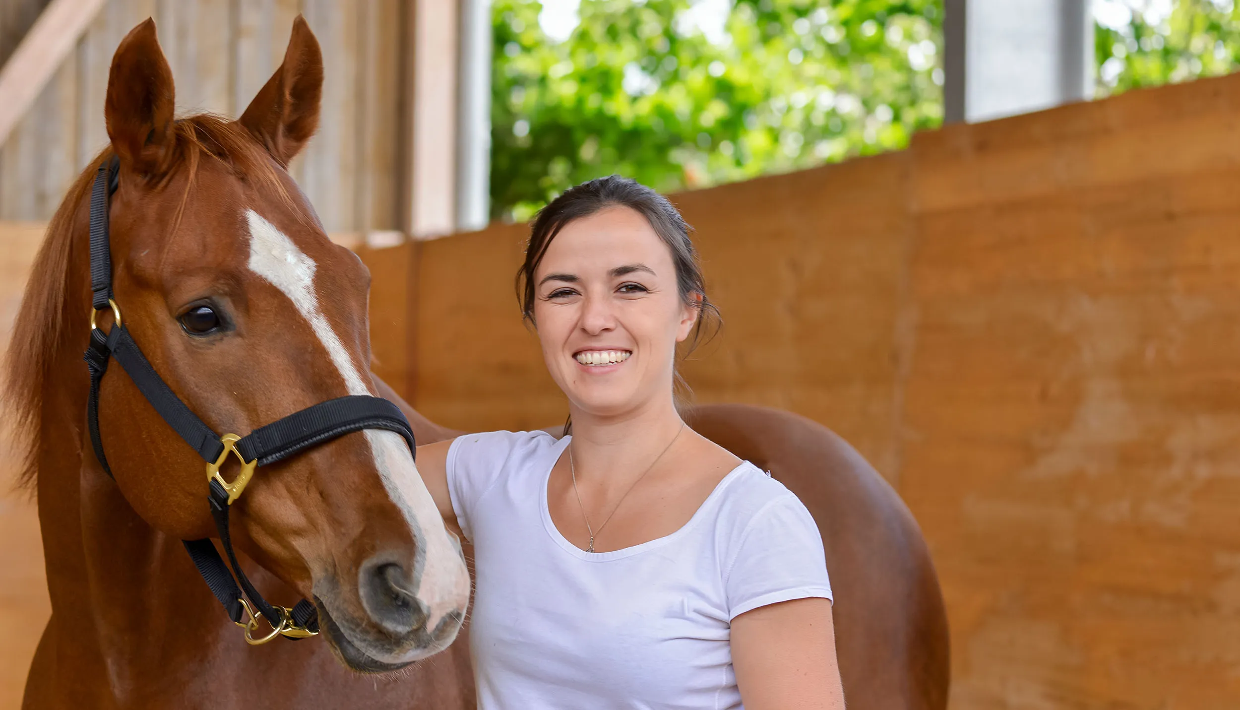 Osteopathin TamaraLinz mit Pferd